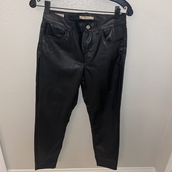 LEVI’S Premium 720 High Rise Faux Leather Ankle Women’s Jeans Size 27 - Picture 1 of 12